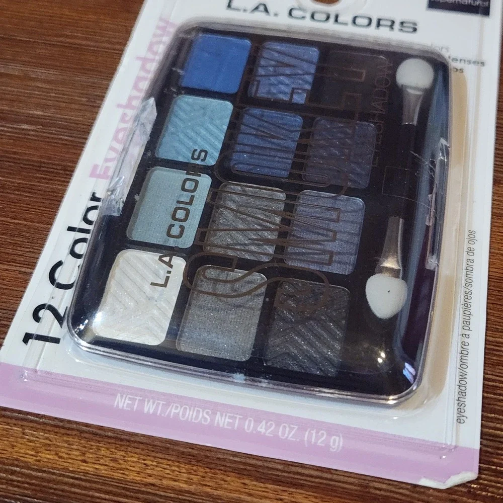 L. A. Colors 'Smokey'‎ 12 Color Eyeshadow Pallet 'SUPERNATURAL' C62161 Satin New
